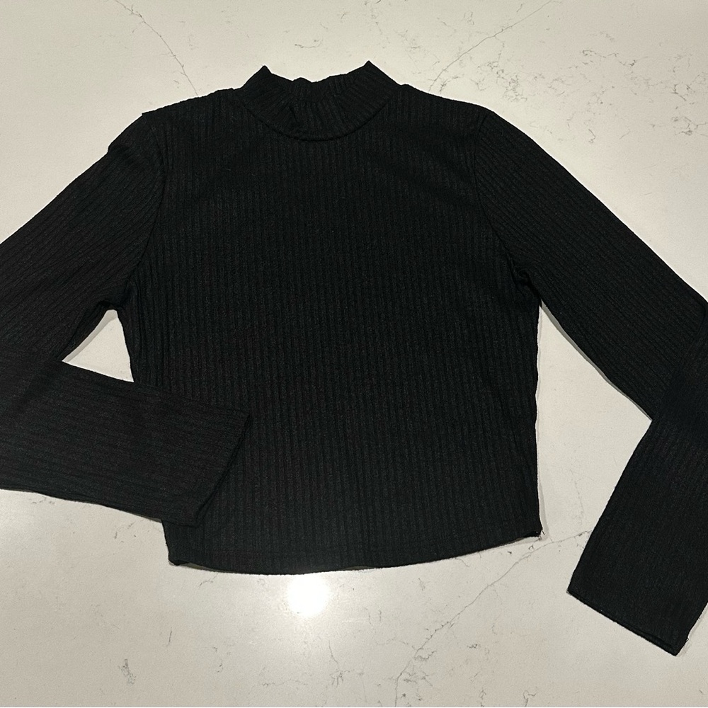 Bozzolo Black Ribbed Mock Neck Long Sleeve Top